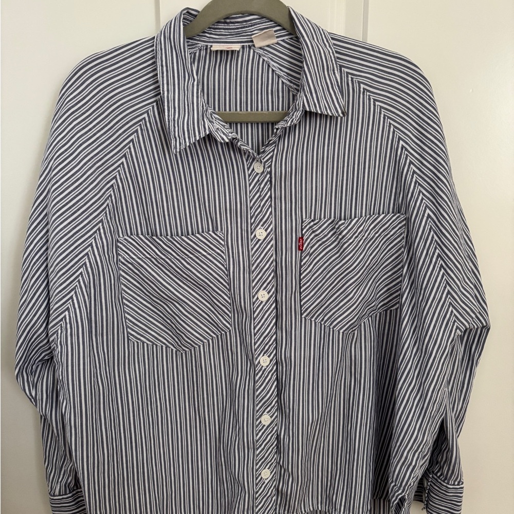 Levi's Navy & White Vertical Stripe Button-Down Shirt